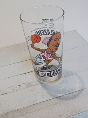 1993-94 Dairy Queen Portland Trail Blazers collector glass With Clyde Drexler